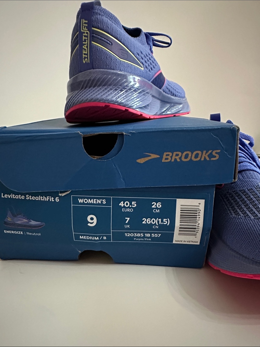 Brooks Levitate Running Women’s Shoes - Blue with Pink Accents - Picture 2 of 8